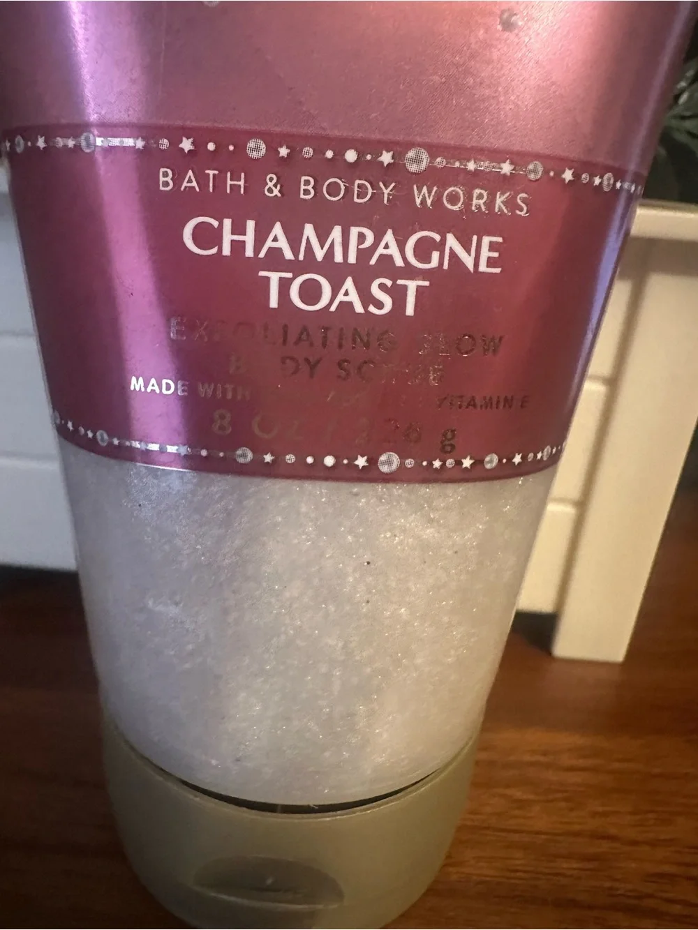 CHAMPAGNE TOAST Bath & Body Works Exfoliating Glow Body Scrub 8 Oz/226 g